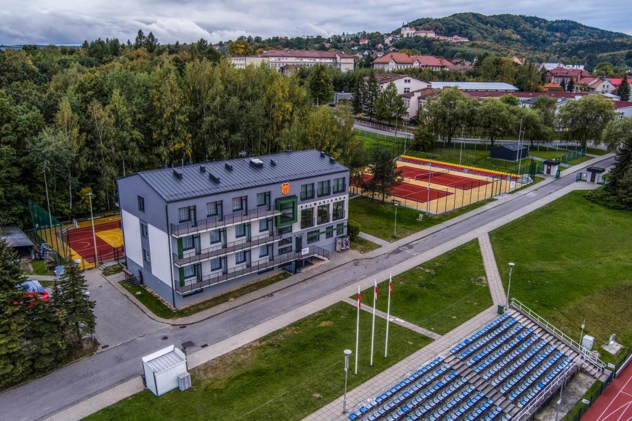 Auberge de jeunesse Pawilon Sportowo Turystyczny Kalwarianka à Kalwaria Zebrzydowska Extérieur photo