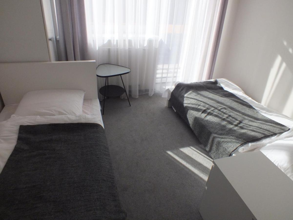 Auberge de jeunesse Pawilon Sportowo Turystyczny Kalwarianka à Kalwaria Zebrzydowska Chambre photo