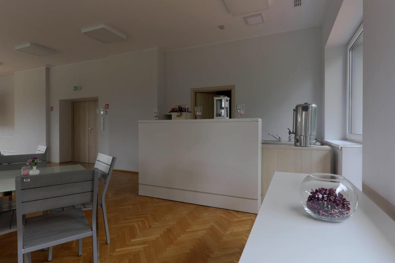 Auberge de jeunesse Pawilon Sportowo Turystyczny Kalwarianka à Kalwaria Zebrzydowska Extérieur photo