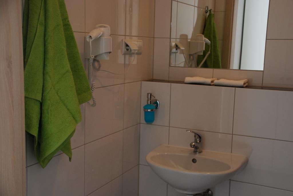 Auberge de jeunesse Pawilon Sportowo Turystyczny Kalwarianka à Kalwaria Zebrzydowska Extérieur photo